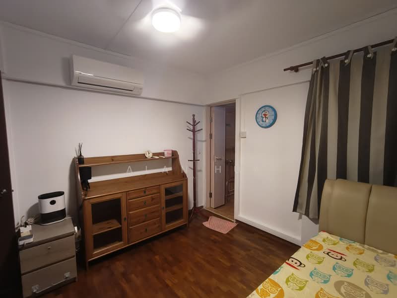 428 Clementi Avenue 3, 428 Clementi Avenue 3, Room Rental, 300 sqft, HDB Flat For Rent, by Alan Huy, 500176859 - Bedroom - PropertyGuru.com.sg
