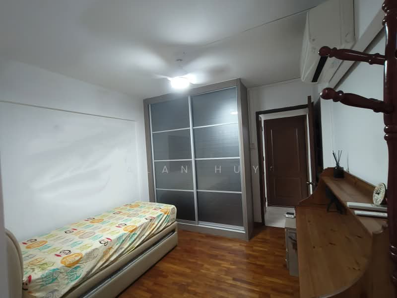 428 Clementi Avenue 3, 428 Clementi Avenue 3, Room Rental, 300 sqft, HDB Flat For Rent, by Alan Huy, 500176859 - Bedroom - PropertyGuru.com.sg