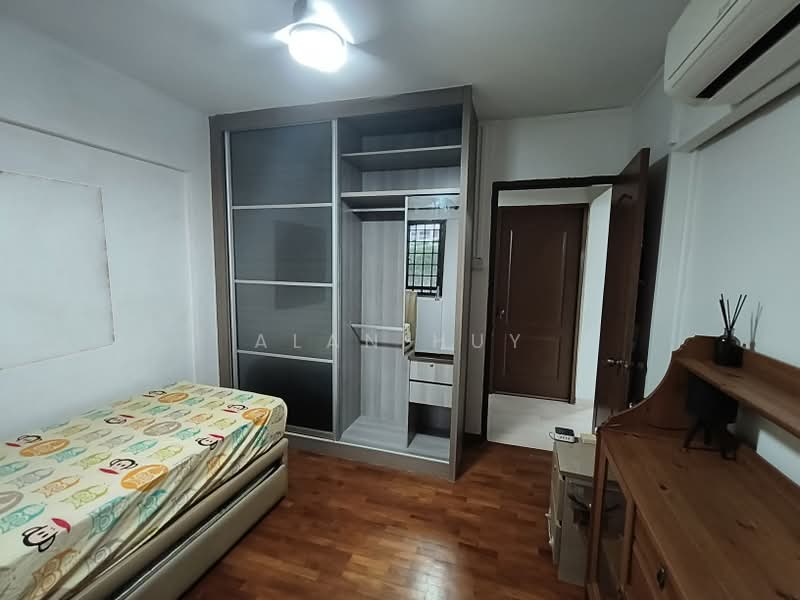 428 Clementi Avenue 3, 428 Clementi Avenue 3, Room Rental, 300 sqft, HDB Flat For Rent, by Alan Huy, 500176859 - Bedroom - PropertyGuru.com.sg