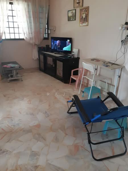 231 Simei Street 4, 231 Simei Street 4, 3 Bedrooms, 1,200 sqft, HDB Flat For Rent, by Raj ., 500176861 - Living Room - PropertyGuru.com.sg