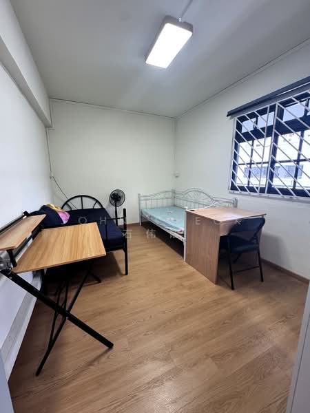 112 Pending Road, 112 Pending Road, 3 Bedrooms, 689 sqft, HDB Flat For Sale, by John Cheok 石伟诘, 500176863 - Bedroom - PropertyGuru.com.sg