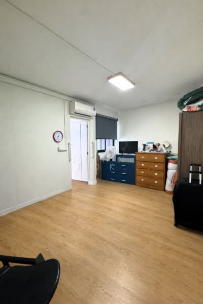 112 Pending Road, 112 Pending Road, 3 Bedrooms, 689 sqft, HDB Flat For Sale, by John Cheok 石伟诘, 500176863 - Interior - PropertyGuru.com.sg