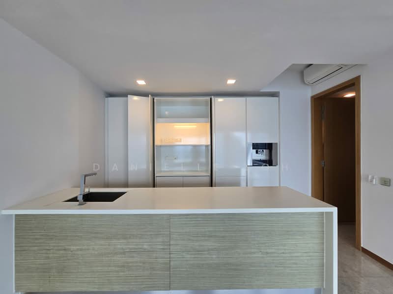 Marina Bay Residences, 18 Marina Boulevard, 4 Bedrooms, 3,973 sqft, Condominium For Rent, by Danielle Loh, 500176870 - Kitchen - PropertyGuru.com.sg