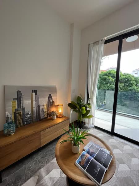 Fourth Avenue Residences, 12 Fourth Avenue, 1 Bedroom, 484 sqft, Condominium For Sale, by Jeslin Pear, 500176871 - Living Room - PropertyGuru.com.sg