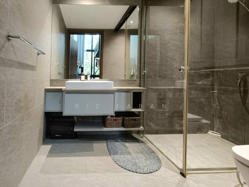 Kandis Residence, 6 Kandis Link, 2 Bedrooms, 732 sqft, Condominium For Sale, by Riz Taban, 500176874 - Bathroom - PropertyGuru.com.sg