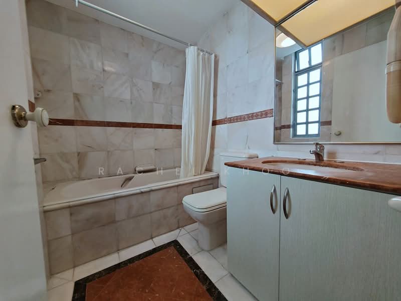 Chancery Grove, 25 Chancery Lane, 4 Bedrooms, 2,013 sqft, Cluster House For Rent, by Rachel Khoo, 500176877 - Bathroom - PropertyGuru.com.sg