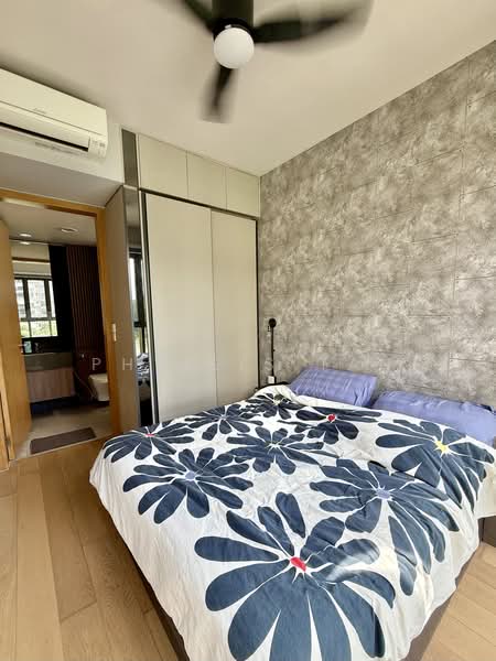 Midwood, 8 Hillview Rise, 3 Bedrooms, 990 sqft, Condominium For Sale, by Phyllis Tan, 500176880 - Master Bedroom - PropertyGuru.com.sg