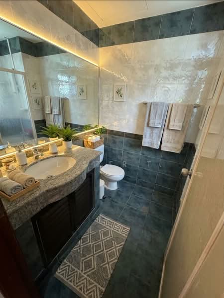 Nex MRT 3-Sty Corner Semi-D (Land 3455 sqf), Serangoon (near Nex Shopping MRT), 5 Bedrooms, 3,600 sqft, Semi-Detached House For Sale, by Lester T., 500176886 - Bathroom - PropertyGuru.com.sg