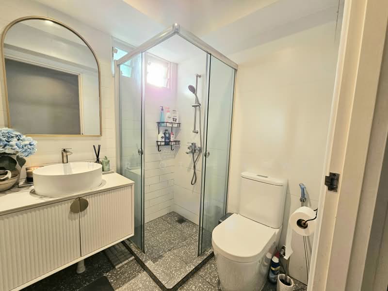 113D McNair Towers, 113D Mcnair Road, 3 Bedrooms, 1,001 sqft, HDB Flat For Sale, by Charlotte Howe, 500176888 - Bathroom - PropertyGuru.com.sg