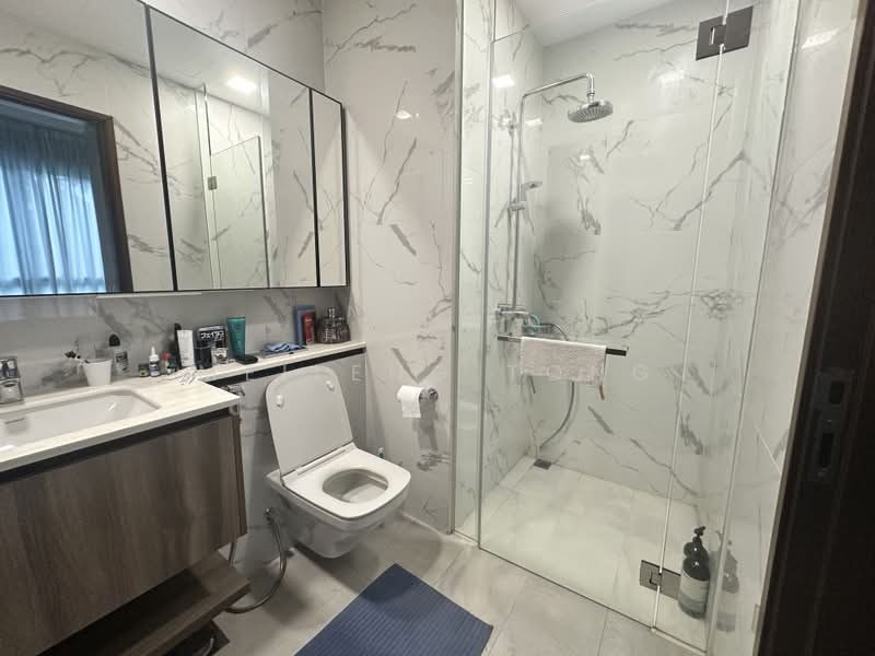 Lattice One, 3 Seraya Crescent, 2 Bedrooms, 646 sqft, Condominium For Sale, by Meileng Tong, 500176890 - Bathroom - PropertyGuru.com.sg