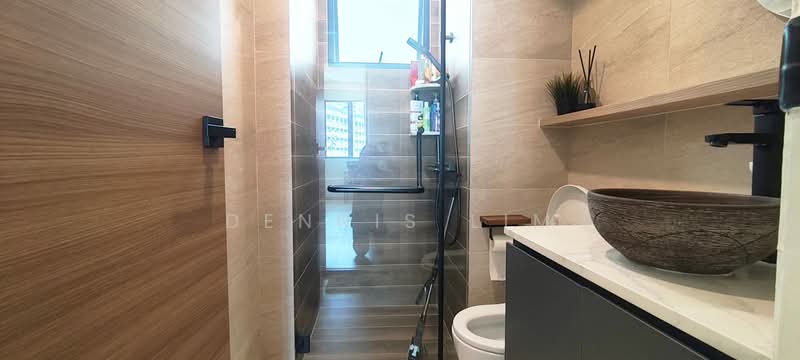 Palm Gardens, 2D Hong San Walk, 2 Bedrooms, 958 sqft, Condominium For Sale, by Dennis Lim, 500176895 - Bathroom - PropertyGuru.com.sg