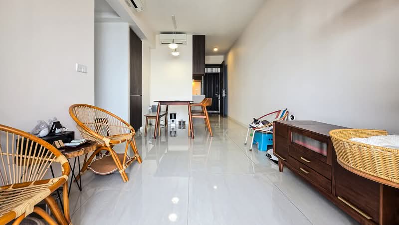 Riverfront Residences, 49 Hougang Avenue 7, 3 Bedrooms, 872 sqft, Condominium For Sale, by Brian Koh, 500176902 - Living Room - PropertyGuru.com.sg