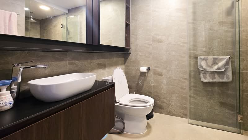 Riverfront Residences, 49 Hougang Avenue 7, 3 Bedrooms, 872 sqft, Condominium For Sale, by Brian Koh, 500176902 - Bathroom - PropertyGuru.com.sg