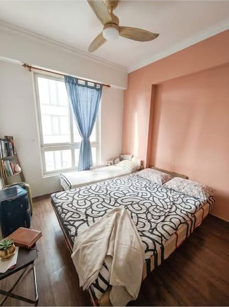 Rivervale Crest, 5 Rivervale Crescent, 2 Bedrooms, 990 sqft, Condominium For Sale, by Connie Pan 潘瑩瑩, 500176905 - Bedroom - PropertyGuru.com.sg