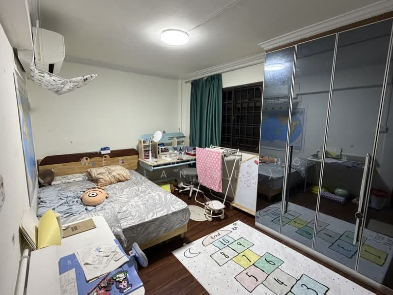 211 Jurong East Street 21, 211 Jurong East Street 21, 3 Bedrooms, 1,011 sqft, HDB Flat For Sale, by Wee Chye Heng (Alan Wee), 500176906 - Bedroom - PropertyGuru.com.sg