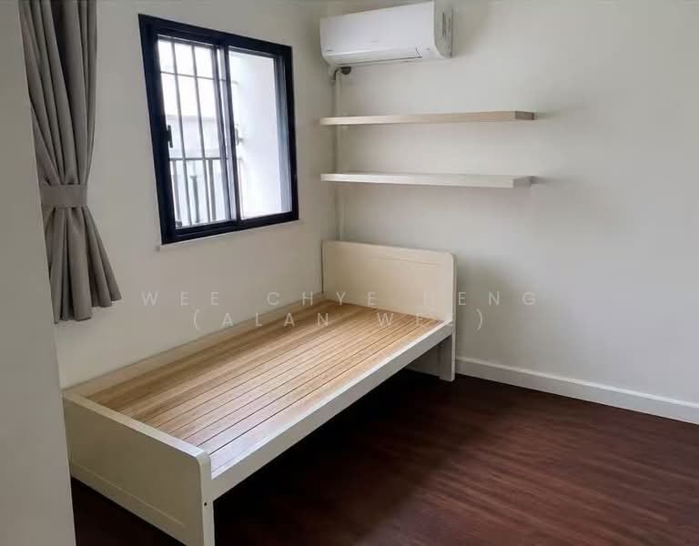 211 Jurong East Street 21, 211 Jurong East Street 21, 3 Bedrooms, 1,011 sqft, HDB Flat For Sale, by Wee Chye Heng (Alan Wee), 500176906 - Bedroom - PropertyGuru.com.sg