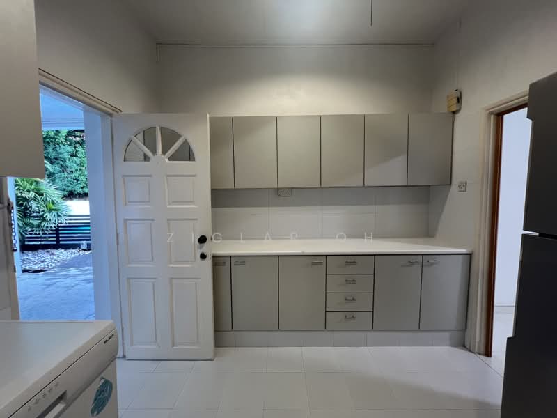 Oriole Crescent / Raffles Park, , 5 Bedrooms, 4,000 sqft, Bungalow House For Rent, by Ziglar Oh, 500176914 - Kitchen - PropertyGuru.com.sg