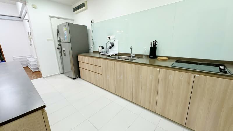 Oxley Garden, , Room Rental, 150 sqft, Apartment For Rent, by Gupta Sameer Raj, 500176915 - Kitchen - PropertyGuru.com.sg