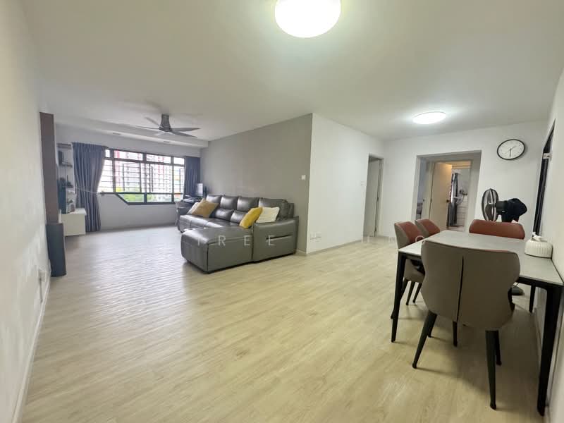 589D Montreal Drive, 589D Montreal Drive, 3 Bedrooms, 1,184 sqft, HDB Flat For Sale, by Desiree Leung, 500176918 - Living Room - PropertyGuru.com.sg