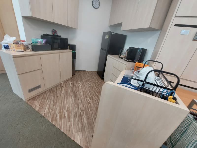 Suntec City Tower, 6 Temasek Boulevard, 4,833 sqft, Office For Sale, by Terri Lee, 500176919 - Kitchen - CommercialGuru.com.sg