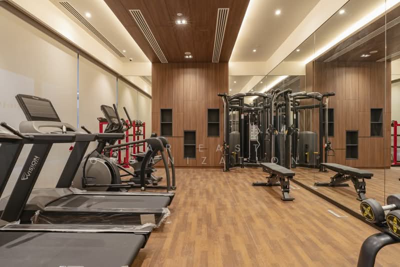 Parksuites, 18 Holland Grove Road, 2 Bedrooms, 786 sqft, Condominium For Sale, by Far East Organization, 500176923 - Gym - PropertyGuru.com.sg