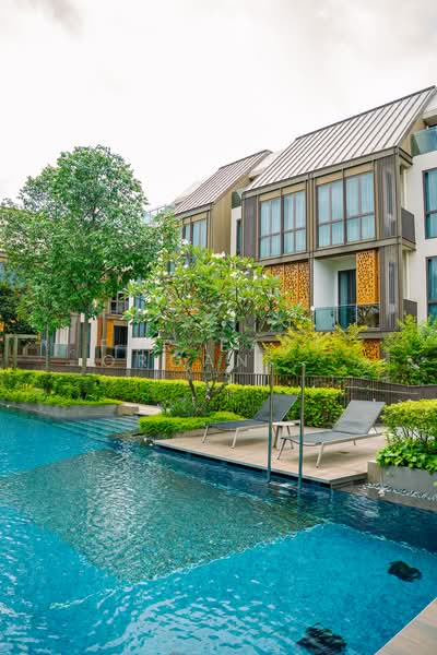 Parksuites, 18 Holland Grove Road, 2 Bedrooms, 786 sqft, Condominium For Sale, by Far East Organization, 500176923 - Exterior - PropertyGuru.com.sg