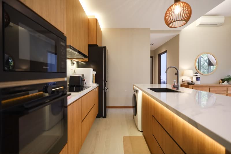 The Brooks I & The Brooks II, 25 Springside Green, 2 Bedrooms, 818 sqft, Apartment For Sale, by Ivan Lam, 500176927 - Kitchen - PropertyGuru.com.sg