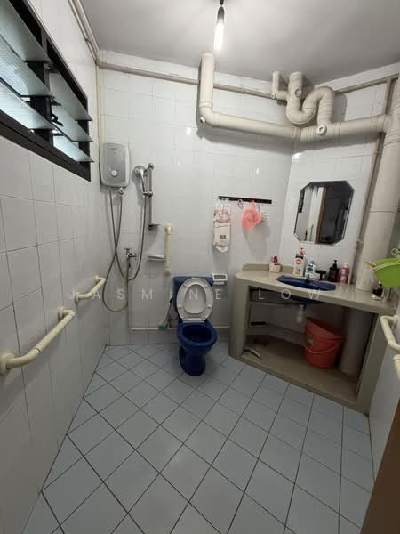 227C Compassvale Drive, 227C Compassvale Drive, Room Rental, 100 sqft, HDB Flat For Rent, by Jasmine Low, 500176929 - Bathroom - PropertyGuru.com.sg