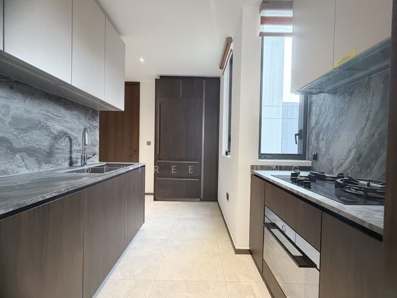 Leedon Green, 28 Leedon Heights, 4 Bedrooms, 1,744 sqft, Condominium For Sale, by Desiree Leung, 500176940 - Kitchen - PropertyGuru.com.sg