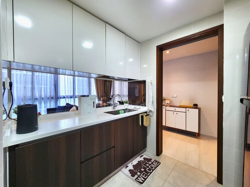 Symphony Suites, 11 Yishun Close, 3 Bedrooms, 915 sqft, Condominium For Sale, by Eric Wong, 500176945 - Kitchen - PropertyGuru.com.sg