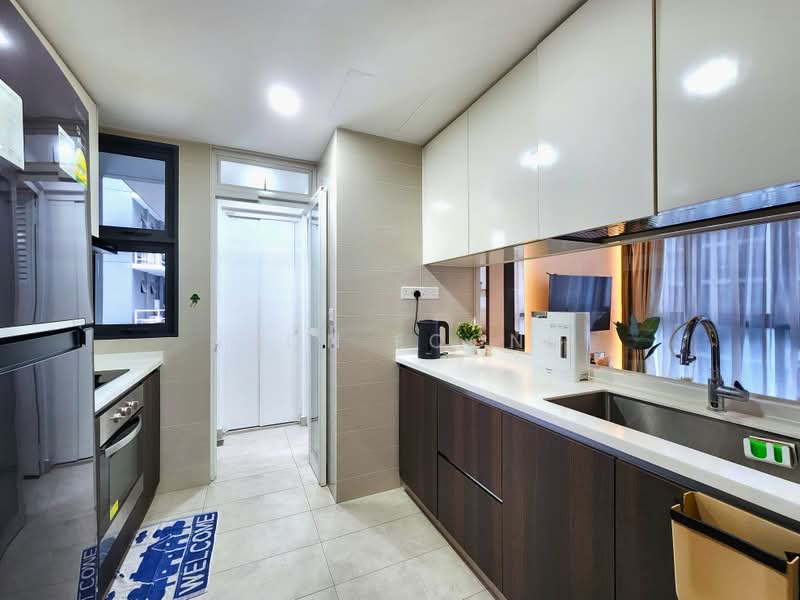 Symphony Suites, 11 Yishun Close, 3 Bedrooms, 915 sqft, Condominium For Sale, by Shon Foong, 500176949 - Kitchen - PropertyGuru.com.sg