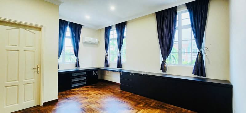 Semi-D for SALE; 5 mins to ECP & Bedok South MRT, Kew Crescent, Kew Heights, Kew Walk, Kew Terrace, Kew Drive, Kew Ave, 5 Bedrooms, 3,500 sqft, Semi-Detached House For Sale, by Nidhi Belani Mohan, 500176950 - Study - PropertyGuru.com.sg