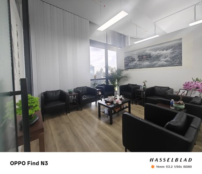 Woods Square, 8 Woodlands Square, 900 sqft, Office For Rent, by MC Gan, 500176951 - Living Room - CommercialGuru.com.sg