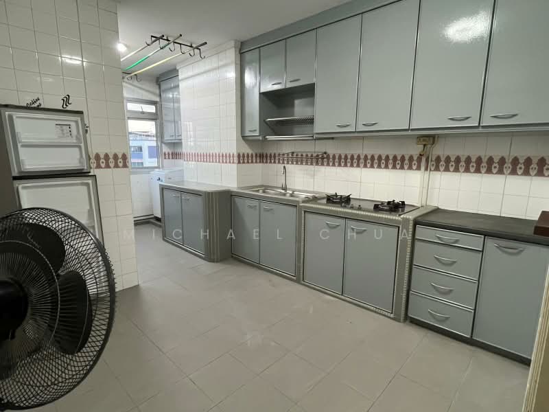 406 Choa Chu Kang Avenue 3, 406 Choa Chu Kang Avenue 3, 3 Bedrooms, 1,000 sqft, HDB Flat For Rent, by Michael Chua, 500176954 - Kitchen - PropertyGuru.com.sg