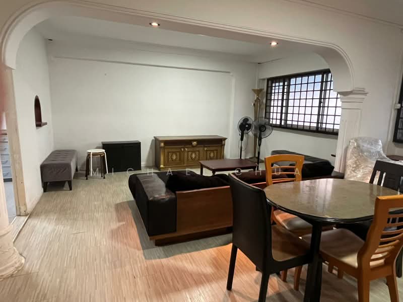 406 Choa Chu Kang Avenue 3, 406 Choa Chu Kang Avenue 3, 3 Bedrooms, 1,000 sqft, HDB Flat For Rent, by Michael Chua, 500176954 - Living Room - PropertyGuru.com.sg