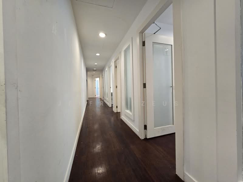 The Octagon, 105 Cecil Street, 1,905 sqft, Office For Rent, by Jeffrey Zeus, 500176955 - Corridor - CommercialGuru.com.sg