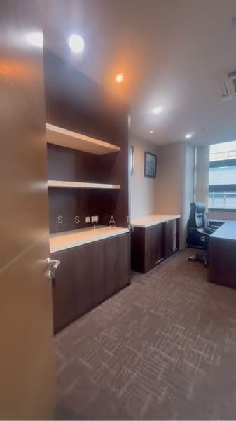 E-Centre @ Redhill, 3791 Jalan Bukit Merah, 2,120 sqft, Light Industrial (B1) For Rent, by Ssharon Loh, 500176958 - CommercialGuru.com.sg