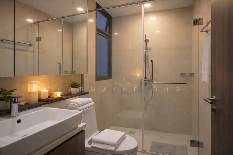Palm Isles, 34 Flora Drive, 3 Bedrooms, 990 sqft, Condominium For Rent, by Charmaine Ong, 500176960 - Bathroom - PropertyGuru.com.sg