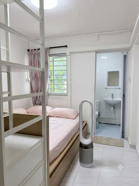 120 Bishan Street 12, 120 Bishan Street 12, 2 Bedrooms, 689 sqft, HDB Flat For Sale, by Hugo Sim, 500176971 - Bedroom - PropertyGuru.com.sg