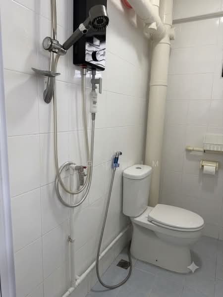 120 Bishan Street 12, 120 Bishan Street 12, 2 Bedrooms, 689 sqft, HDB Flat For Sale, by Hugo Sim, 500176971 - Bathroom - PropertyGuru.com.sg