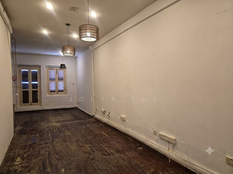 Near 2 MRT - Chinatown Conservation Shophouse, Temple Street, 980 sqft, Shop / Shophouse For Rent, by Jolyn Tan, 500176981 - Interior - CommercialGuru.com.sg