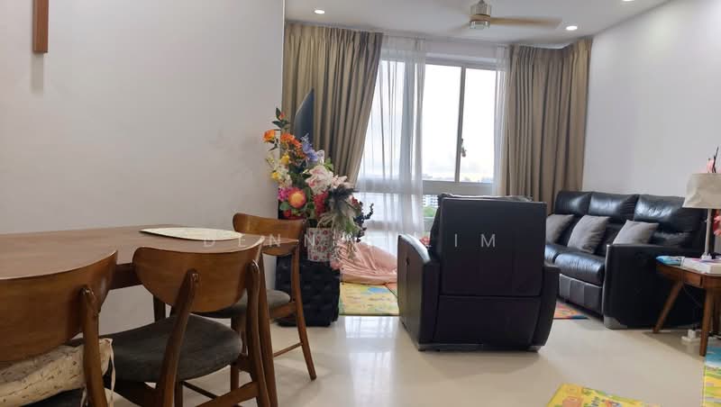 Park Green, 2 Rivervale Link, 3 Bedrooms, 1,195 sqft, Condominium For Sale, by Dennis Lim, 500176985 - Living Room - PropertyGuru.com.sg