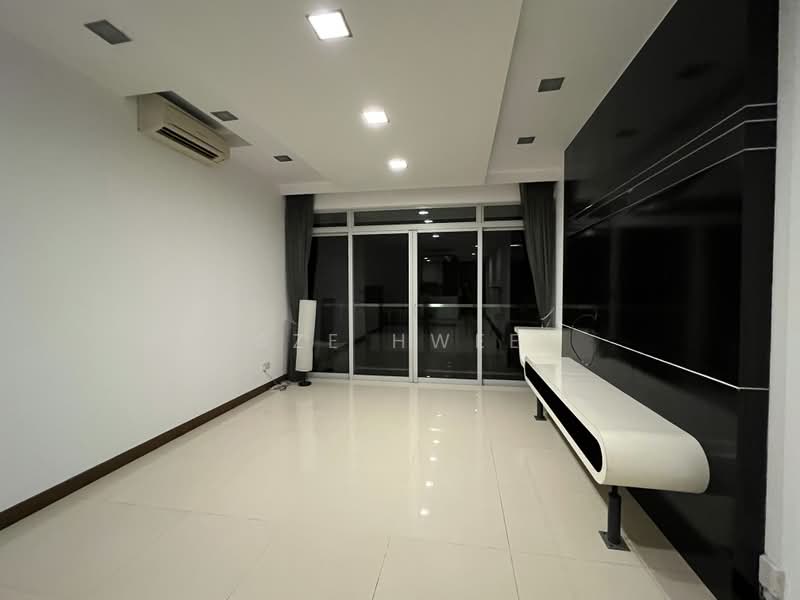 The Raintree, 97 Bukit Drive, 3 Bedrooms, 1,313 sqft, Condominium For Rent, by Sze Hwee, 500176988 - Living Room - PropertyGuru.com.sg
