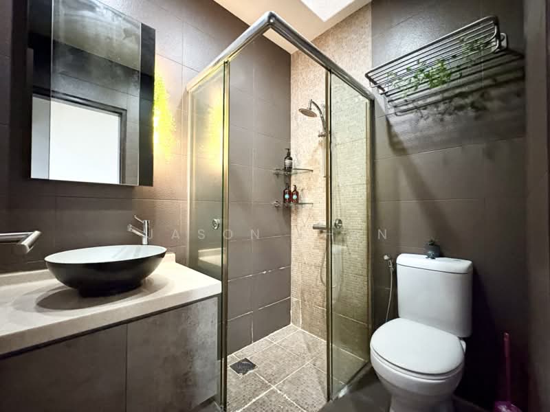 Terrace House near Lentor MRT, Lentor Road, Lentor Loop, Lentor Grove, Lentor Terrace,, 4 Bedrooms, 1,800 sqft, Terraced House For Rent, by Jason Chan, 500177000 - Bathroom - PropertyGuru.com.sg