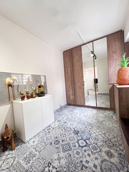 522 Hougang Avenue 6, 522 Hougang Avenue 6, 9 Bedrooms, 1,561 sqft, HDB Flat For Sale, by Richard Tan 陈顺明, 500177001 - Entrance - PropertyGuru.com.sg