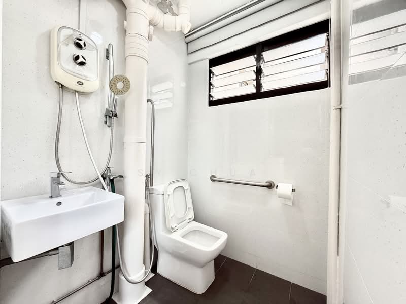 23 Saint George's Road, 23 Saint George's Road, 3 Bedrooms, 980 sqft, HDB Flat For Sale, by SY Chua, 500177007 - Bathroom - PropertyGuru.com.sg