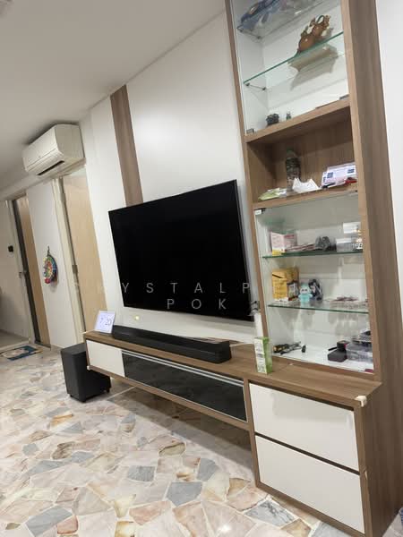 108 Jalan Bukit Merah, 108 Jalan Bukit Merah, 2 Bedrooms, 73 sqft, HDB Flat For Sale, by Crystalphin Pok, 500177008 - Living Room - PropertyGuru.com.sg