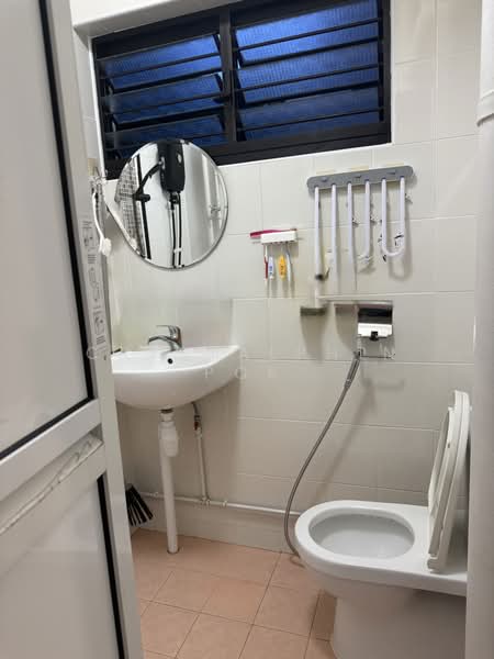 108 Jalan Bukit Merah, 108 Jalan Bukit Merah, 2 Bedrooms, 73 sqft, HDB Flat For Sale, by Crystalphin Pok, 500177008 - Bathroom - PropertyGuru.com.sg