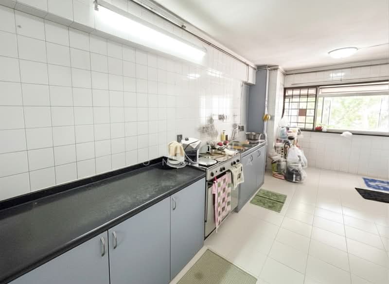 215 Petir Road, 215 Petir Road, 4 Bedrooms, 1,378 sqft, HDB Flat For Sale, by Yong Jia, 500177018 - Kitchen - PropertyGuru.com.sg