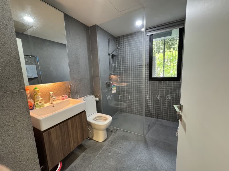 Hijauan, 63 Cavenagh Road, 2 Bedrooms, 1,001 sqft, Apartment For Sale, by Wong Weiling, 500177022 - Bathroom - PropertyGuru.com.sg